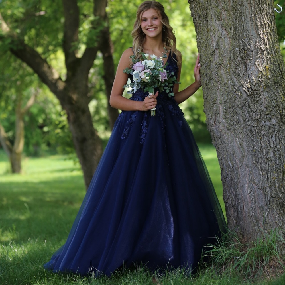 JOVANI SIZE 0 PROM DRESS 🤍